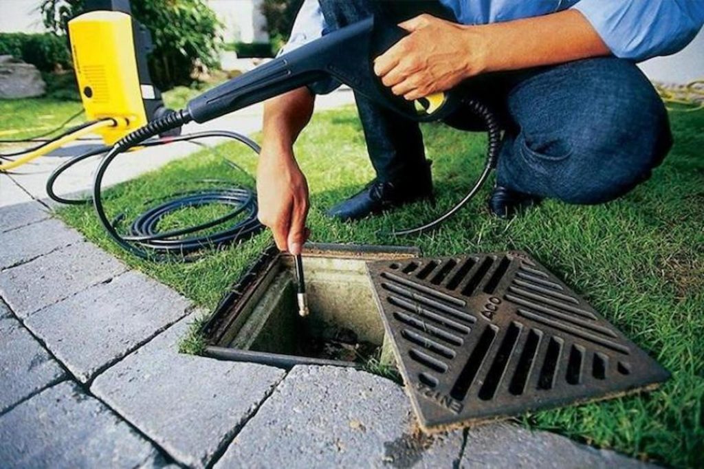 Why Should You Give Preference To Drain Jetting Services For Your Home?